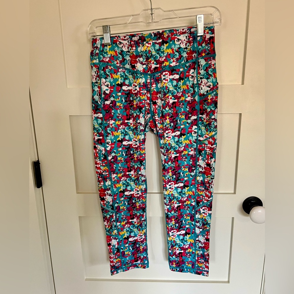 SkirtSports Active Capri Leggings Holiday Print